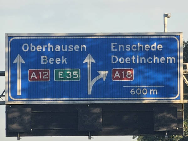 Die Autobahn A18 läuft vom Autobahnkreuz Oud-Dijk bei Zevenaar nach Varsseveld. | Foto: Holland.guide